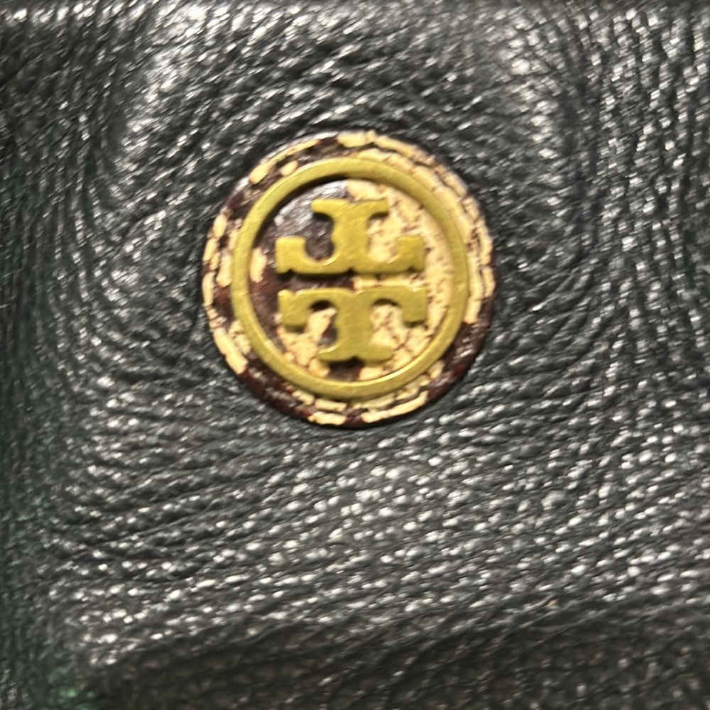 Like new Tory Burch, black pebbles leather shoulder bag- with snake skin handle - Picture 2 of 13
